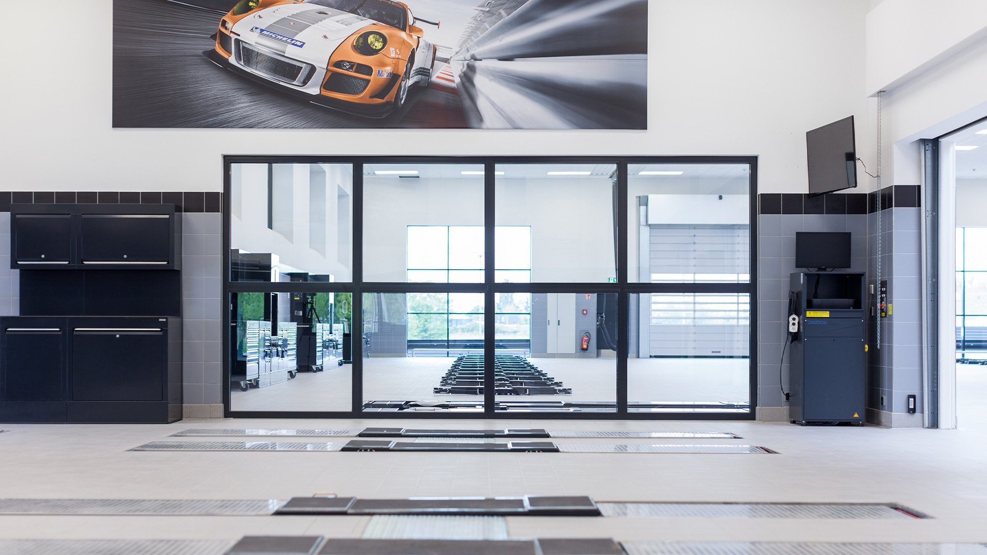 Porsche Zentrum Mannheim 8